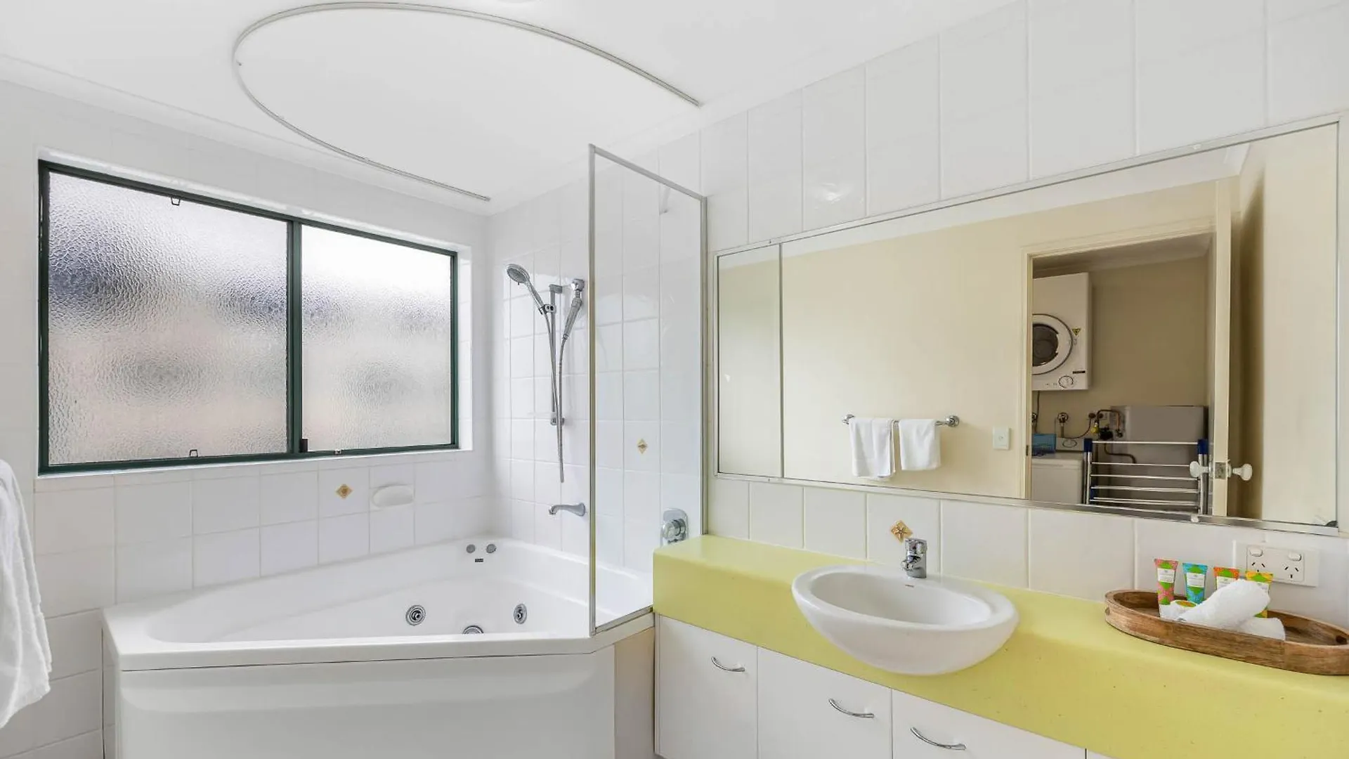 Sunshine Towers Boutique Apartments Maroochydore
