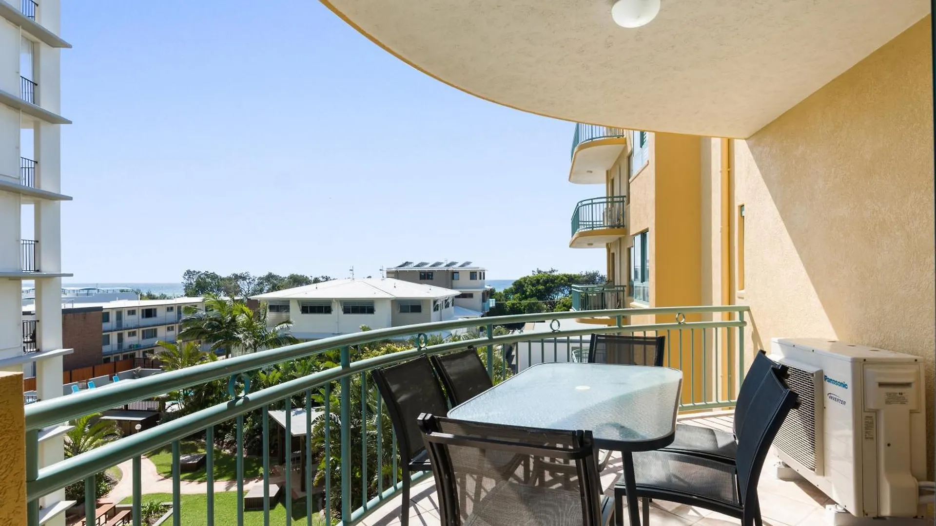 Sunshine Towers Boutique Apartments Maroochydore