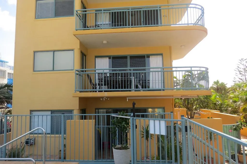 Sunshine Towers Boutique Apartments Maroochydore 3*,
